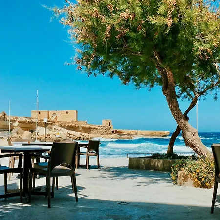 Pet Friendly Penthouse, Rooftop Jacuzzi With Views Apartment *