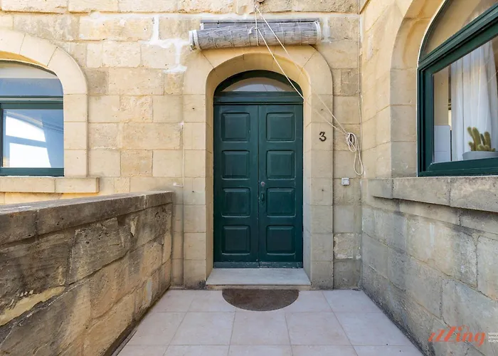 Pet Friendly Penthouse, Rooftop Jacuzzi With Views Appartement *